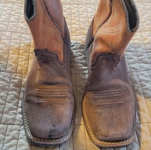 Ariat boys boots size US 12